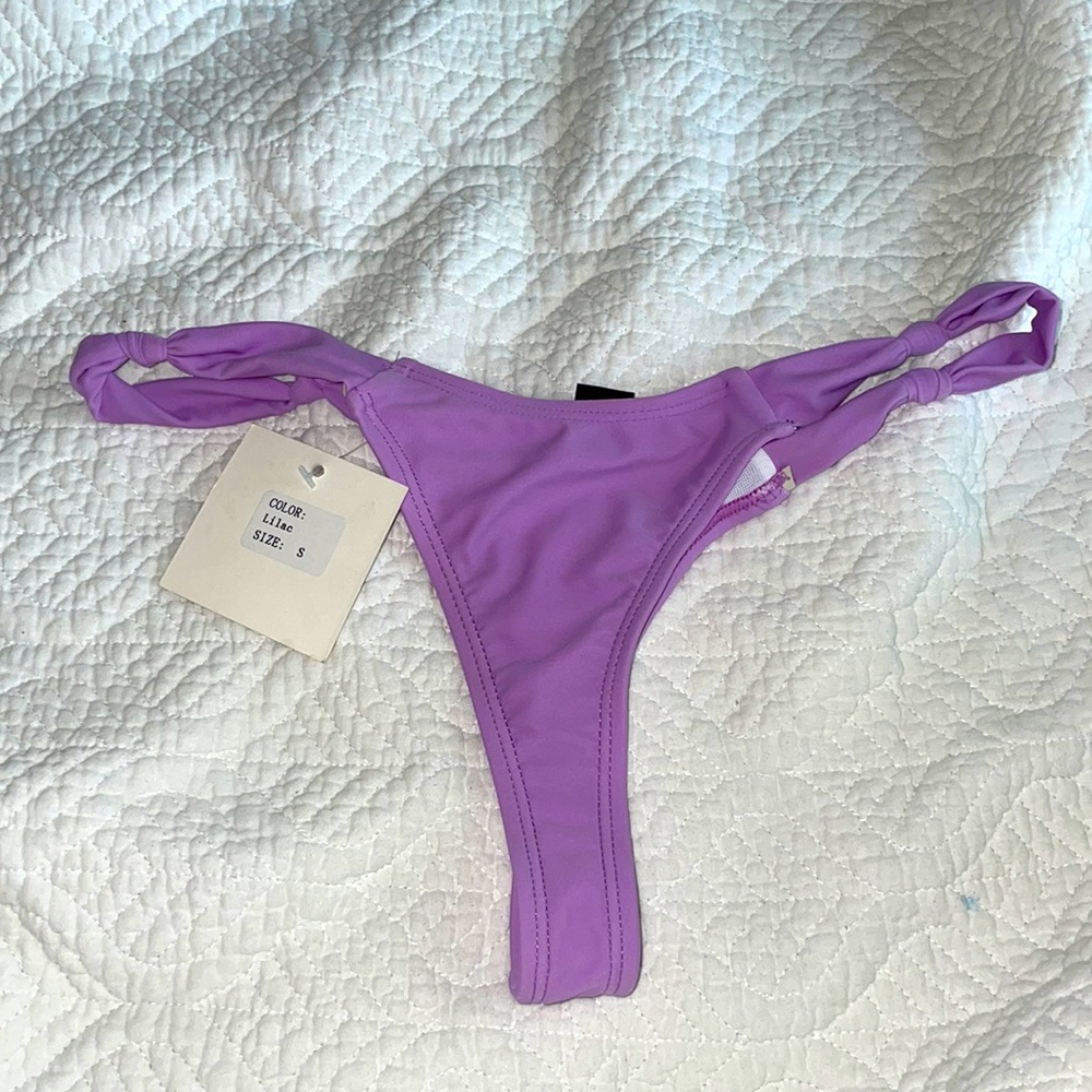 New boutine LA thong bottom